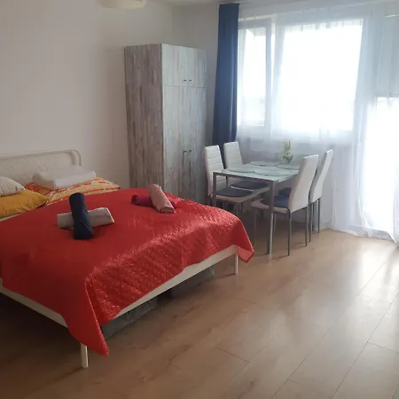 Cozy With Private Kitchen And Balcony * Bratislava